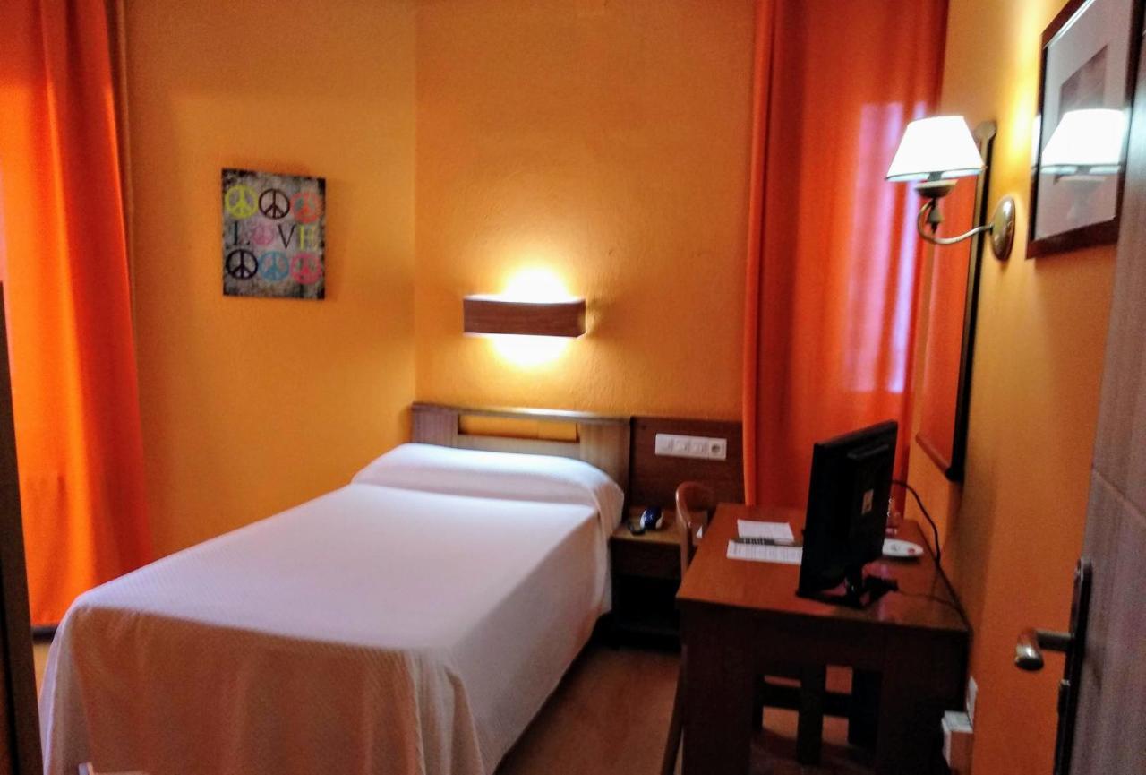 Hotel Pedro Torres Cuenca  Luaran gambar
